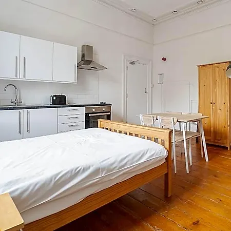 Ξενοδοχείο No 4 Georgian Shared House - By Clifton Short Lets Μπρίστολ